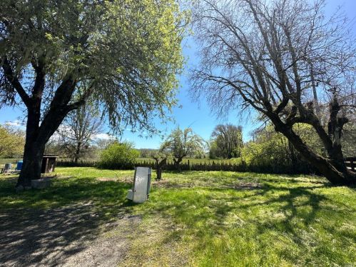 1150 Center Valley Rd, Willits, CA 95490-5726