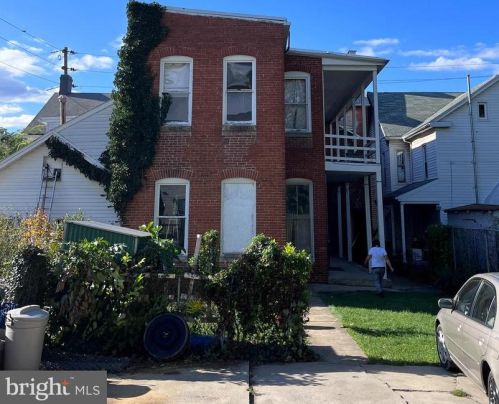 103 Pleasant St, Hanover, PA 17331-3222