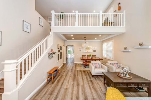 33 Straw Flower, Irvine, CA 92620-1211