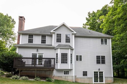 264 Maple Shade Rd, Middletown, CT 06457-5161
