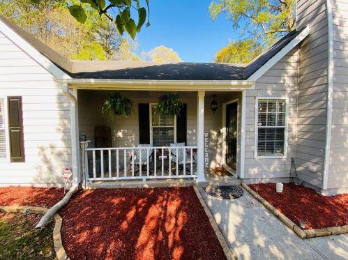 1401 Oak Knoll Dr, Conyers, GA 30012-4751