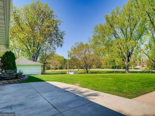 392 Grafton Ave, Saint Paul MN  55128-6528 exterior