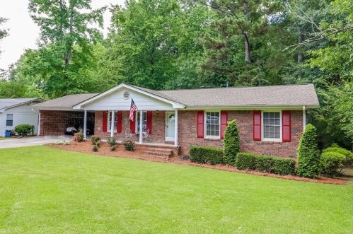 5727 Pinedale Cir, Buford, GA 30518-4582