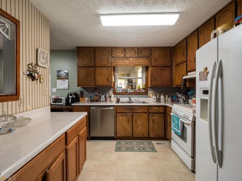 325 Edna Dr, Stockbridge GA  30281-1385 exterior