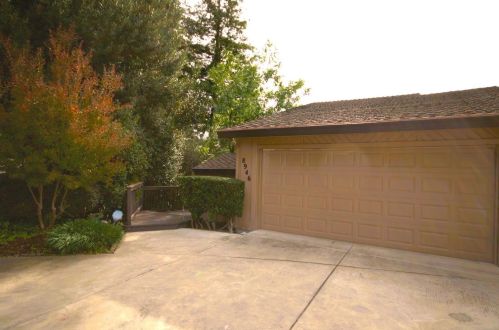 8946 Cliffside Ln, Fair Oaks, CA 95628-6661