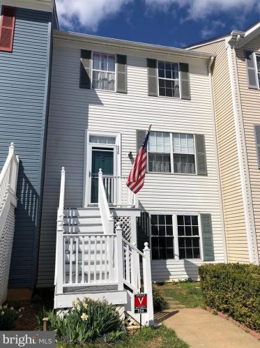 556 Radford Ter, Leesburg, VA 20176-2470