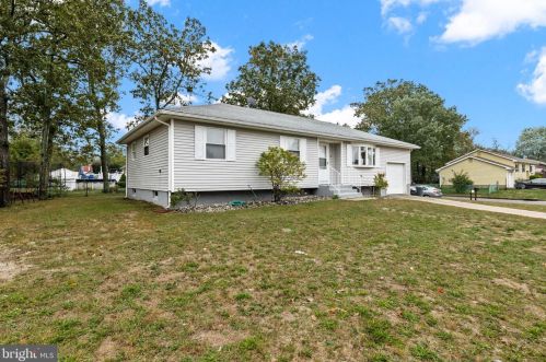 24 Railroad St, Browns Mills, NJ 08015-3859