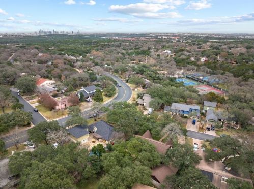 4602 Crk, Austin TX  78735-6401 exterior