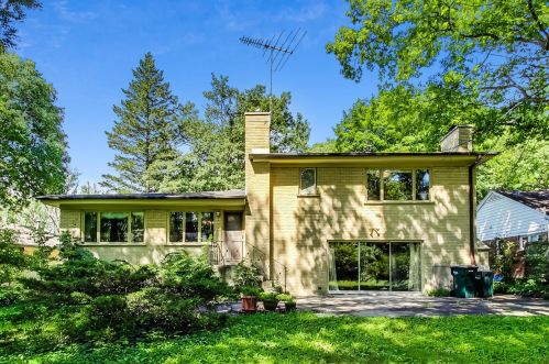 3063 Dato Ave, Highland Park, IL 60035-1209