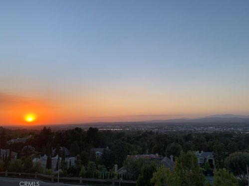 5000 Greensboro Ln, Anaheim, CA 92807-4655