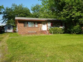 2003 Bundy Dr, Greensboro, NC 27403-3630