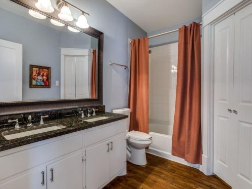 2313 6 Ave, Fort Worth TX  76110-2511 exterior