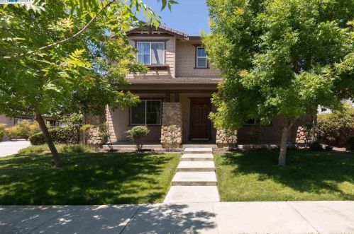 2427 Detert St, Livermore, CA 94550-2515
