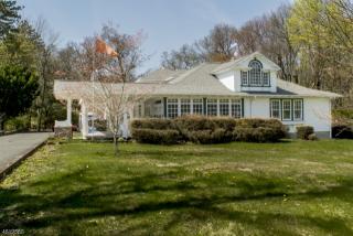 203 Diamond Spring Rd, Parsippany, NJ 07834-2913