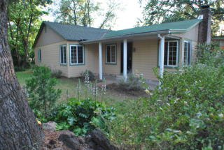2521 Radio Ln, Redding, CA 96001-3809