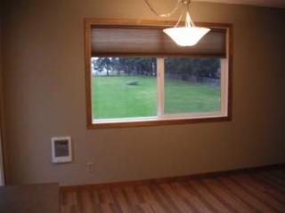18535 Yamhill St, Portland OR  97233-5546 exterior