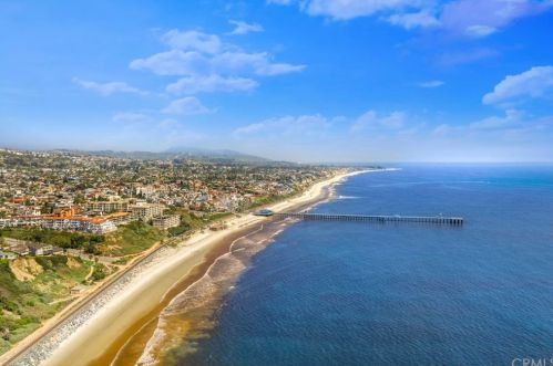 1520 El Camino Real, San Clemente CA  92672-5956 exterior