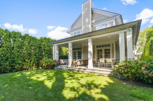 138 Havemeyer Pl, Greenwich CT  06830-6332 exterior