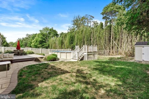 80 Clearview Ave, Trenton NJ  08619-1216 exterior