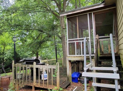 185 Adrian Dr, Stockbridge GA  30281-3009 exterior