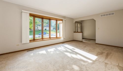 1 Warren Ave, Mokena, IL 60451-1660