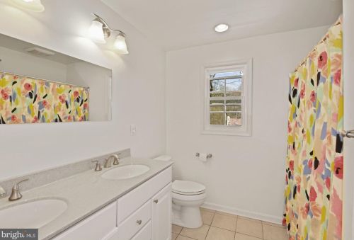 1800 Cullen Dr, Silver Spring MD 20905-4428 exterior