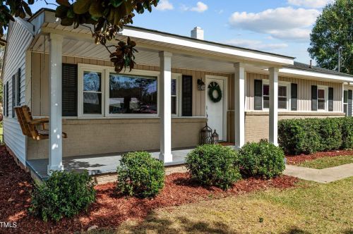 604 Old Post Rd, Erwin, NC 28339-2326