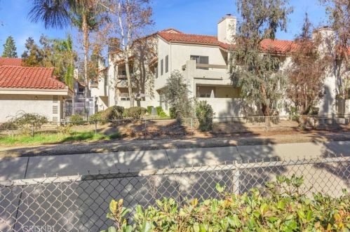 3354 Darby St, Simi Valley CA  93063-5332 exterior