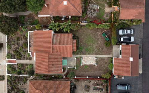 2212 State St, Santa Barbara, CA 93105-3558
