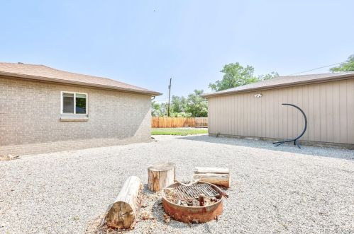 2938 Oneida St, Denver CO  80207-2913 exterior