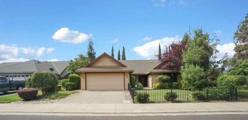 2378 Eilers Ln, Lodi, CA 95242-9112