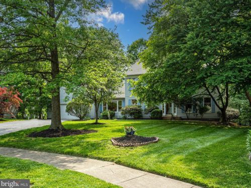 1413 Dulles Pl, Herndon, VA 20170-3677
