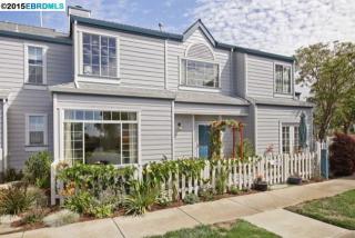 614 Commodore Dr, Richmond, CA 94804-4584