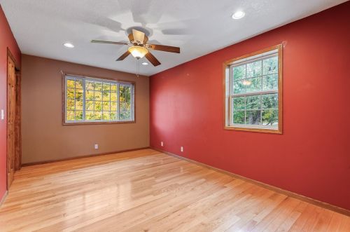 929 Duchess Ln, Saint Paul MN  55124 exterior