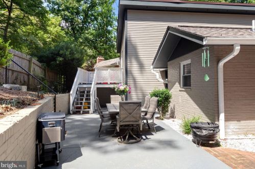 2912 Newcastle Ave, Silver Spring MD 20910-1216 exterior