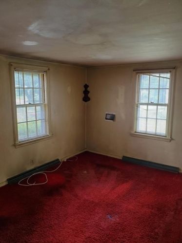 140 Bartlett Dr, Warwick, RI 02886-9605
