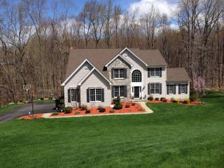 105 Paxton Way, Glastonbury, CT 06033-3381