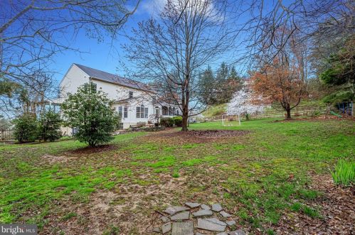 112 Phillips Ct, Leesburg, VA 20176-2057