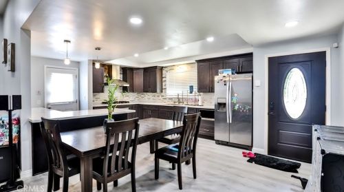 2655 Shadow Ln, Anaheim CA  92801-3036 exterior