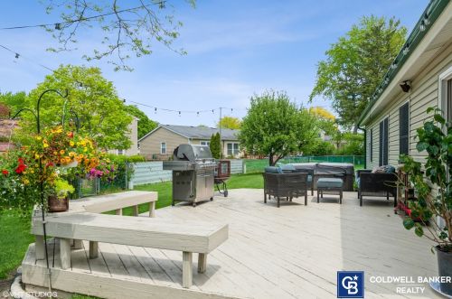 812 Saratoga Ln, Buffalo Grove IL  60089-4226 exterior