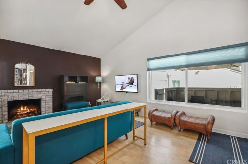 1260 Cabrillo Park Dr, Santa Ana, CA 92701-3111
