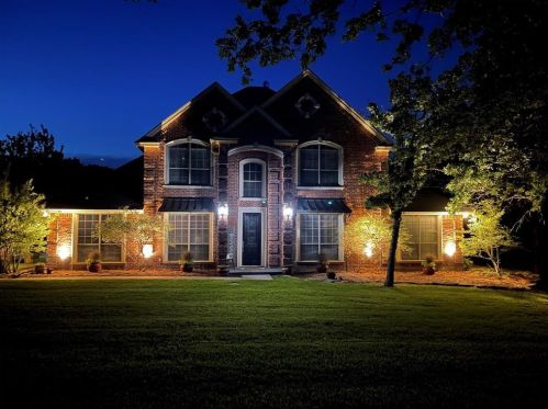 226 King Ranch Ct, Fort Worth, TX 76108-9545