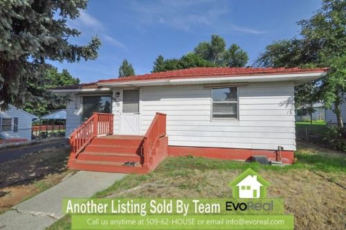 6020 Belt St, Spokane WA  99205-6912 exterior