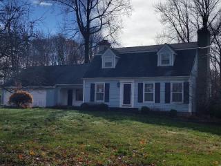 34 Heritage Dr, Sparta, NJ 07871-2541