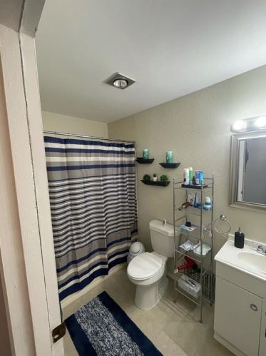 2067 Clubview Dr, Carrollton TX 75006-1746 exterior