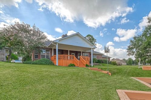 6009 Longmire Trl, Conroe TX  77304-4866 exterior