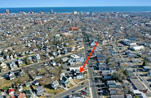 1415 Asbury Ave, Tinton Falls NJ 07712-5701 exterior