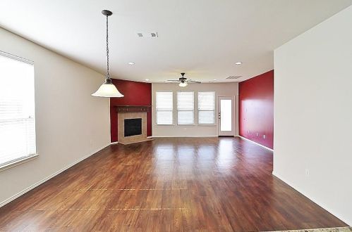 10317 Sixpence Ln, Fort Worth TX  76108-6992 exterior