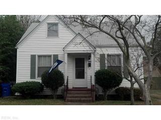 3726 Essex Cir, Norfolk VA  23513-3504 exterior