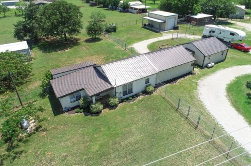 1550 Reno Rd, Azle, TX 76020-6114